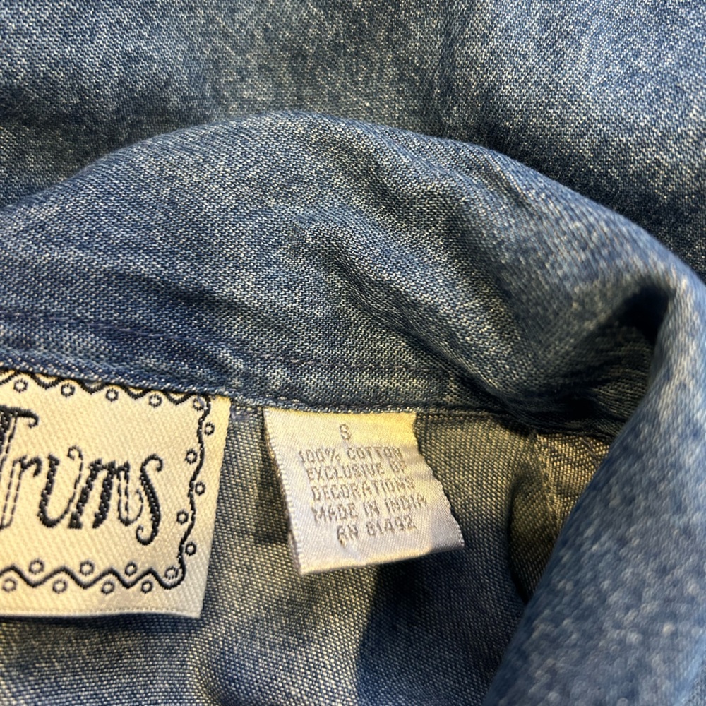 Tantrum Blues Women's Size Small Floral Embroidered Beaded Denim Shirt Vintage - Picture 5 of 5